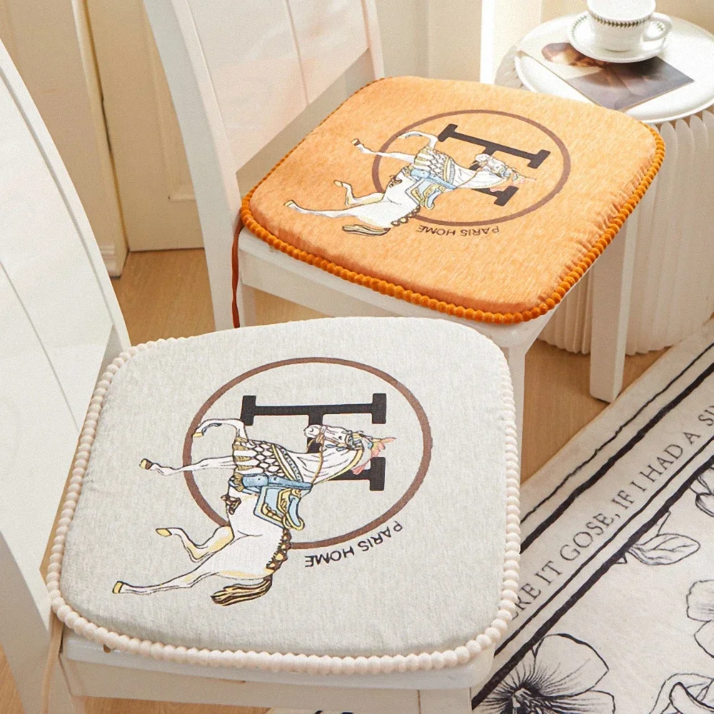 

Deluxe Thick Non-slip Dining Table Cushion Home Restaurant Hotel Wedding Party Chair Decor Cushion Chenille Chair Seat Cushion 2