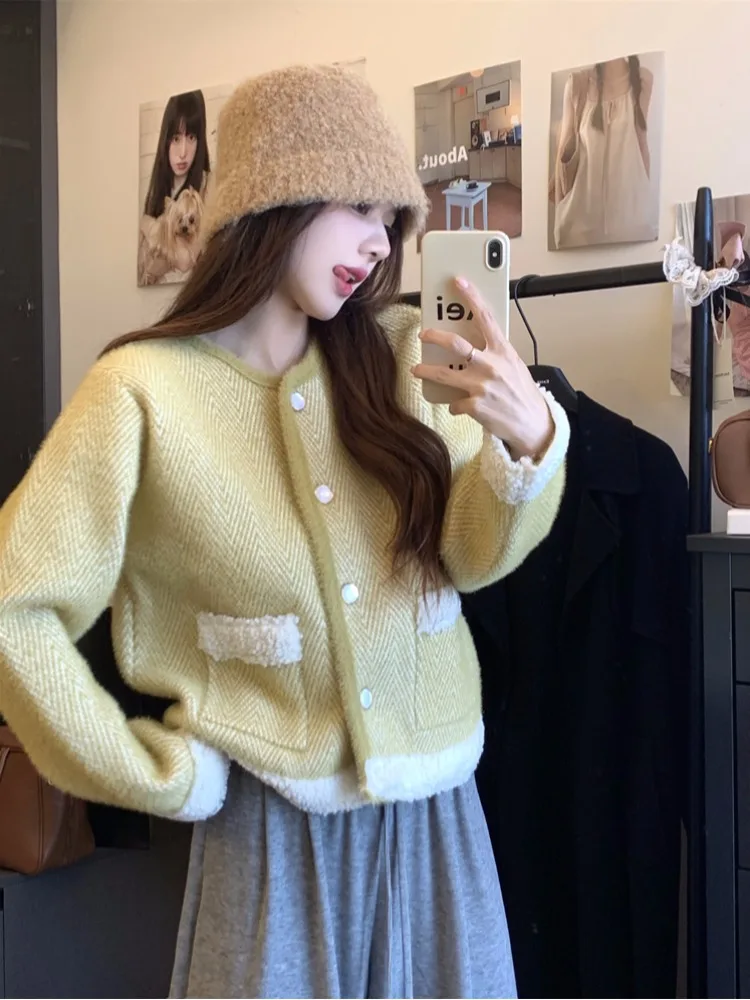 Gaganight Women Small Fragrant Style Loose Short Sweater Top 2024 Autumn Long Sleeve Imitation Lamb Wool Knitted Cardigan Coat