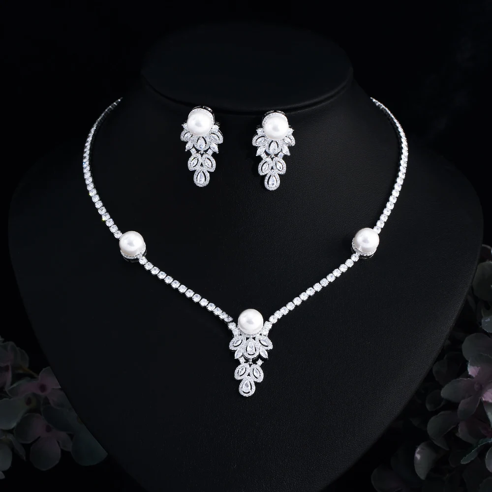 CWWZircons Top Shiny Cubic Zirconia Feather Pearl Drop Wedding Necklace and Earrings Festival Event Jewelry Sets for Women T734