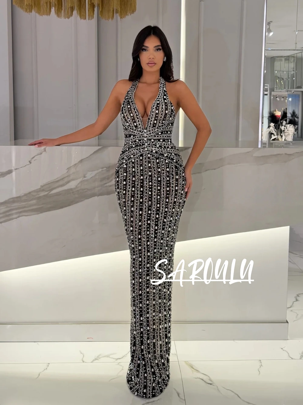 

Women's 2026 New Luxury Black Halter Neck Deep V Evening Gown Exquisite Crystal Rhinestone Beaded Bodycon Prom Dress Customized