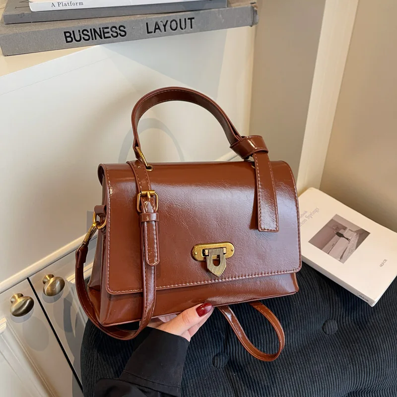 กระเป๋าถือหนังแท้สำหรับสุภาพสตรี สไตล์กระเป๋าโท้ตขนาดใหญ่ แบรนด์หรู แฟชั่นคลาสสิก สง่างาม ต้องมี