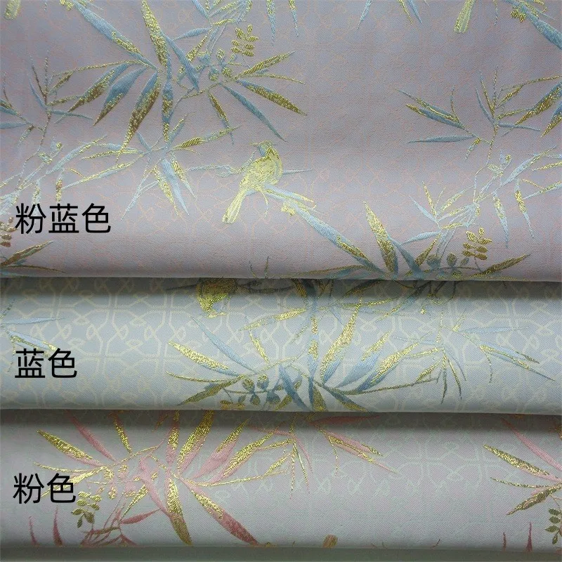 The fabric of women's vest with golden thread leaf dark satin jacquard is classic