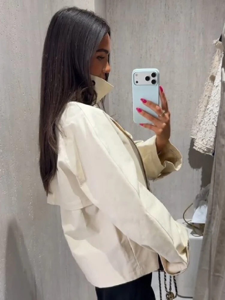 Neuer Vintage Stehkragen Trenchcoat für Damen, schick, mit Knöpfen, locker geschnitten, langärmelig, kurze Windjacke, Herbst-Pendler-Oberbekleidung 2026 – Detail 5