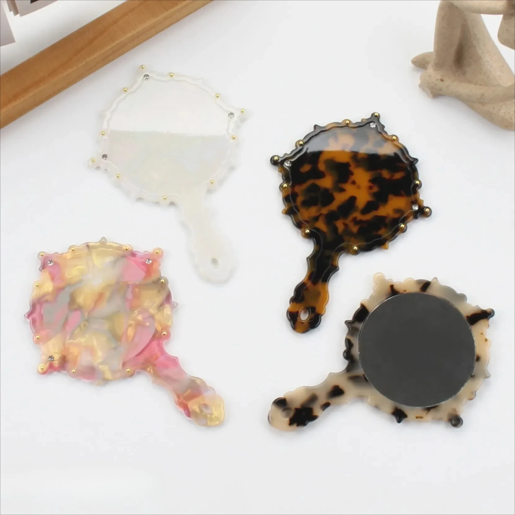 Specchio con manico portatile da 1 pezzo con delicato motivo in acetato, specchio per trucco portatile con intarsio di diamanti, accessorio per specchio portatile