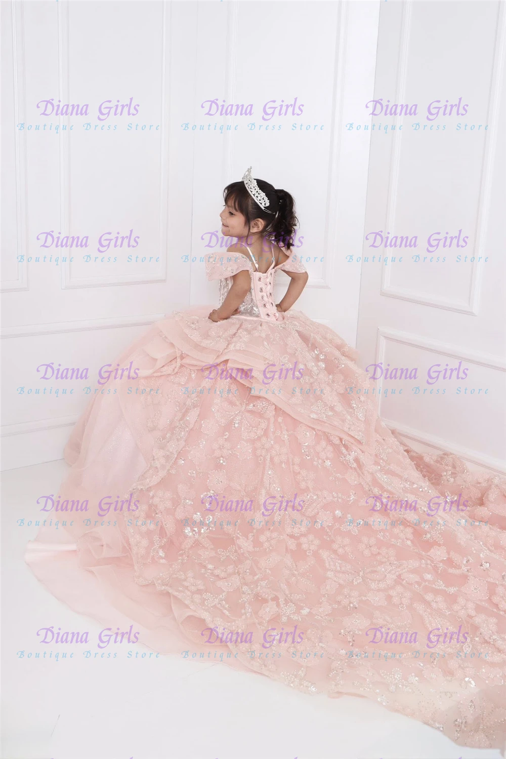 

Прекрасное пышное платье для маленькой принцессы из розового тюля с качественной аппликацией в виде цветов, для девочек, на свадьбу, день рождения, причастение