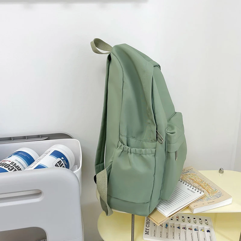 Zaino casual semplice in tinta unita Borsa leggera e per studenti delle scuole superiori Zaino multifunzionale adatto per viaggi, scuola