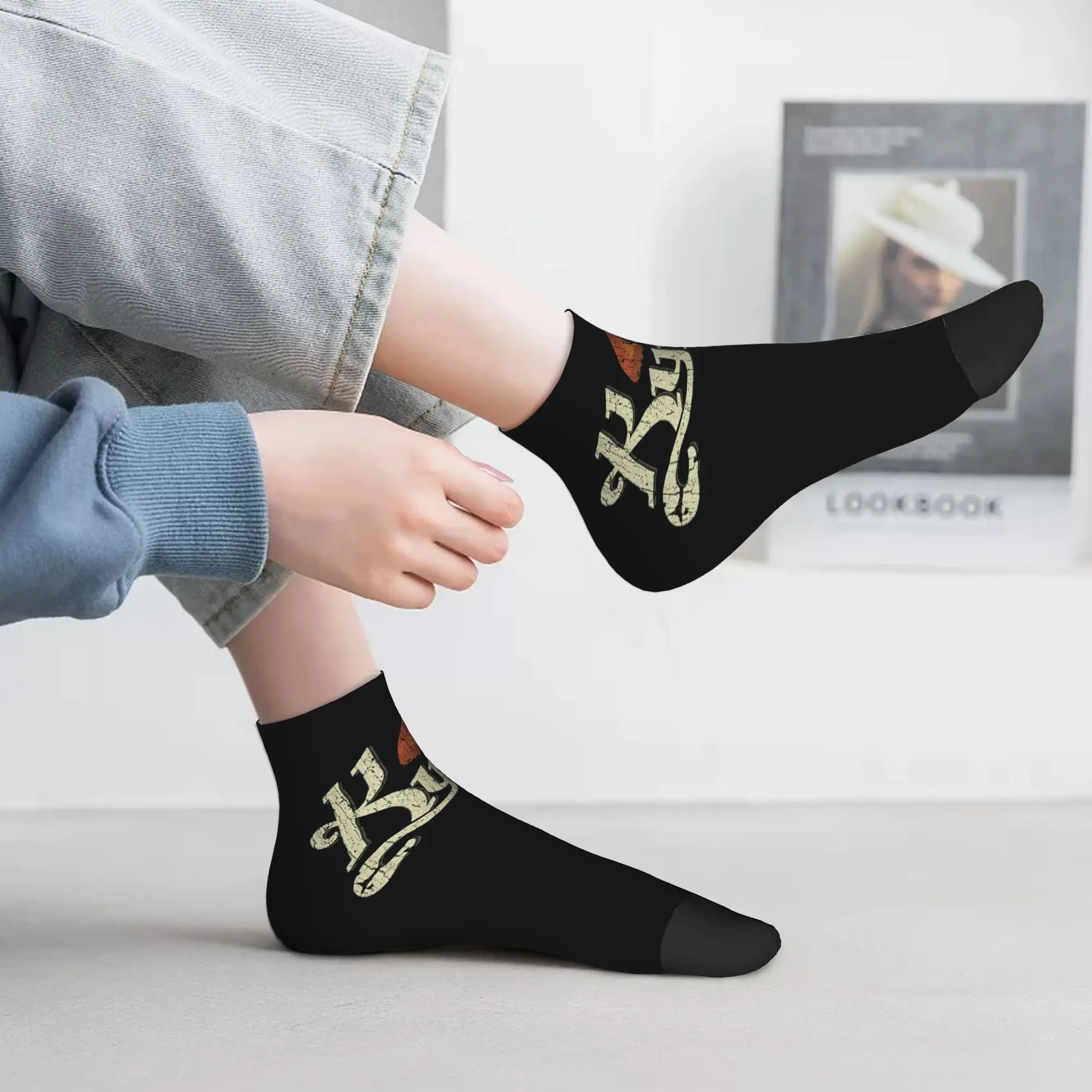 

All Seasons Kyuss Sunset 1987 Socks Harajuku Sweat Absorbing Crew Socks Funny Stockings for Men Women Gifts