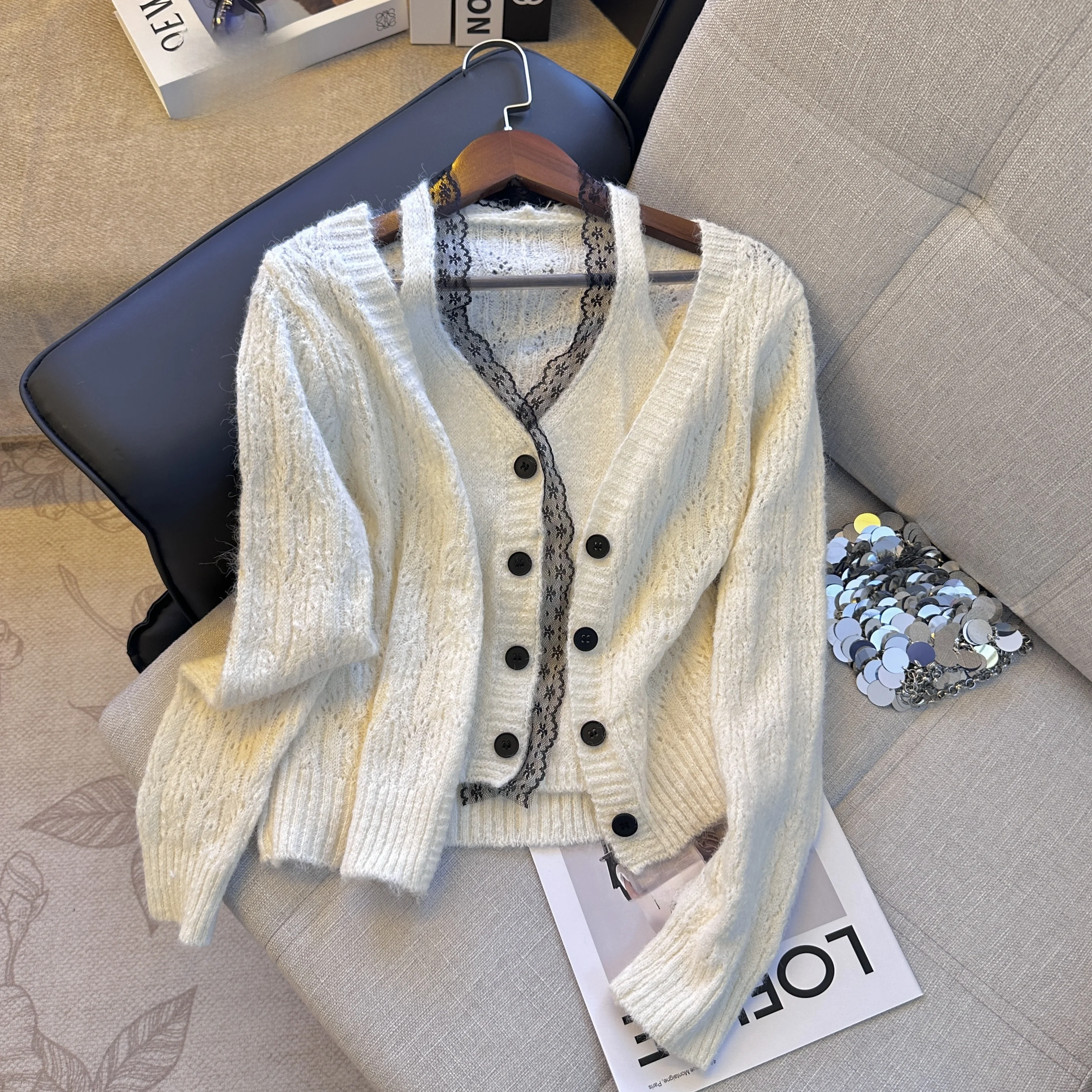 

Ladies' Loose Fit Long Sleeve V-Neck Knitted Cardigan Autumn Winter Casual Style Comfortable Slimming Sweater Coat for Women