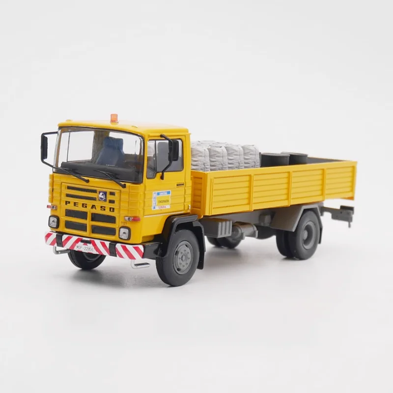 

IXO 1:43 Scale Pegaso 1121 Flatbed Transport Truck Diecast Alloy Car Model Collection Ornaments Static Display Toys Gift