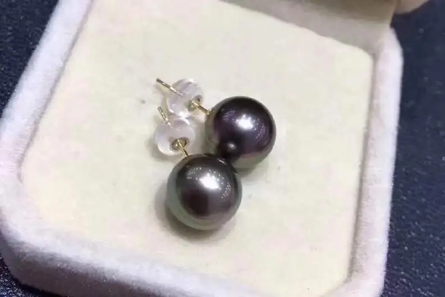 

Fashionable natural AAAA9-10mm10-11mm Tahiti round pearl 925s earrings