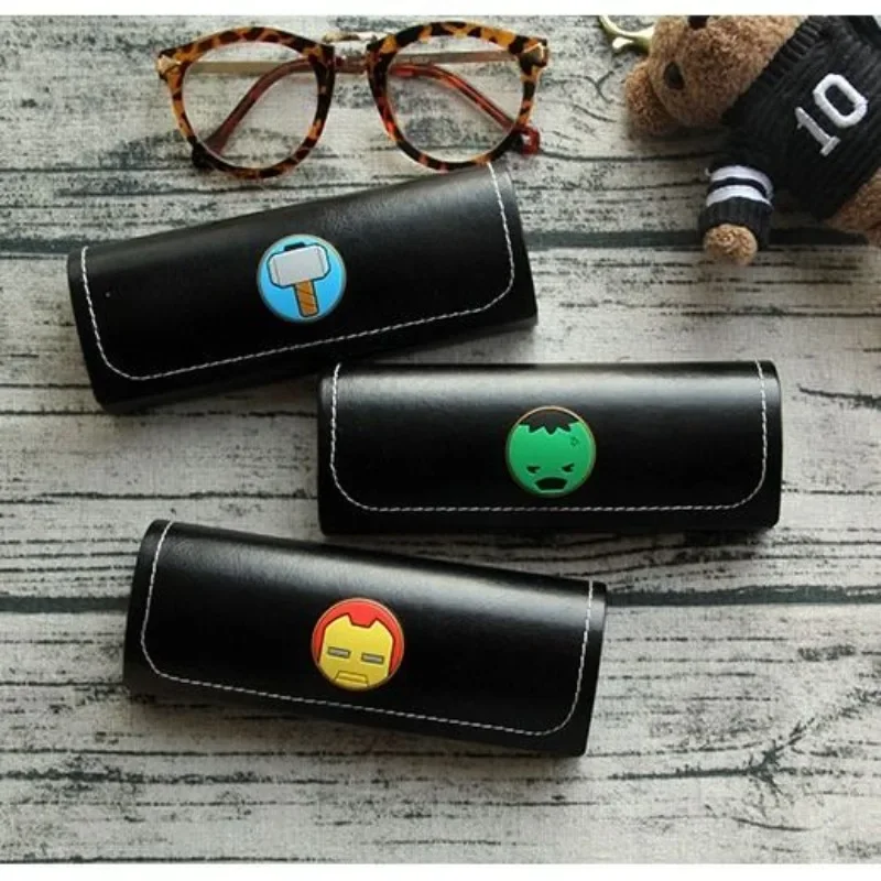 Captain America Iron Man Anime Cartoon Brillenetui Kreative Persönlichkeit Einfache Mode Tragbares Anti-Stress-Urlaubsgeschenk