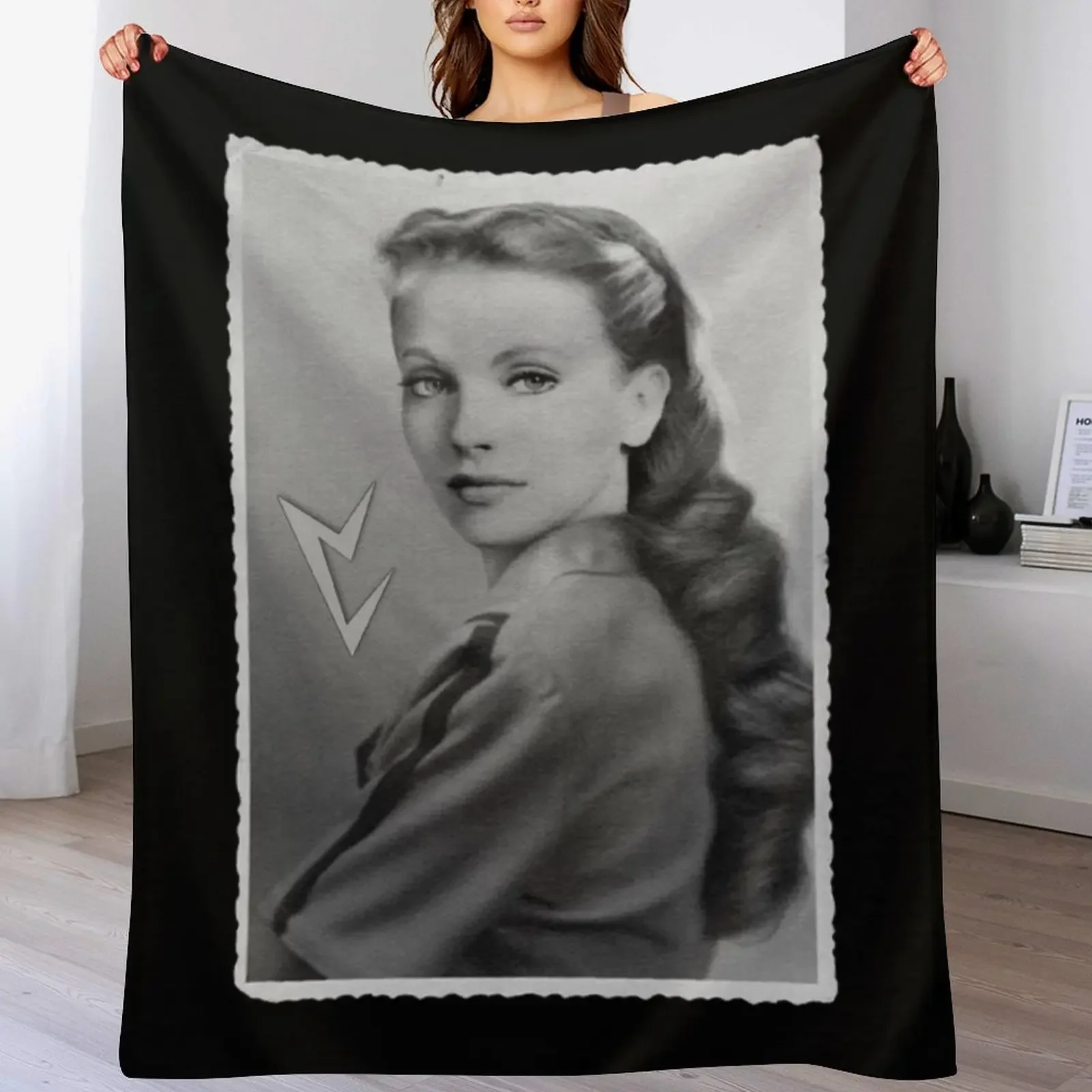 

Vril Society Maria Orsic Classic T-Shirt Throw Blanket Giant Sofa Plush Cute for winter Blankets