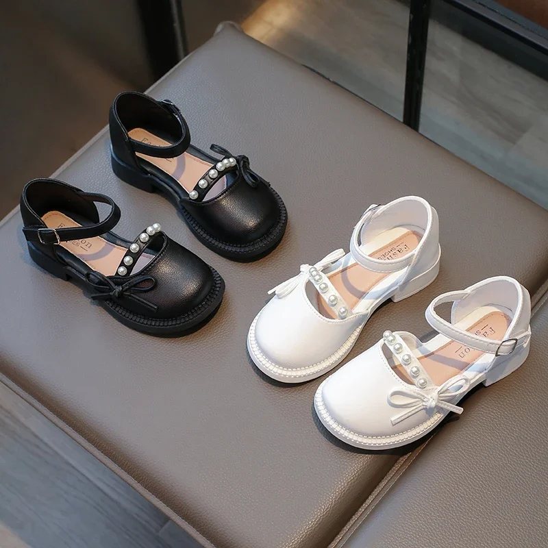 

Kids Flat Sandals 2025 Elegant New Girls Summer Shoes Wedding Party Versatile Children Causal Princess Sandals Fashion Bowknot