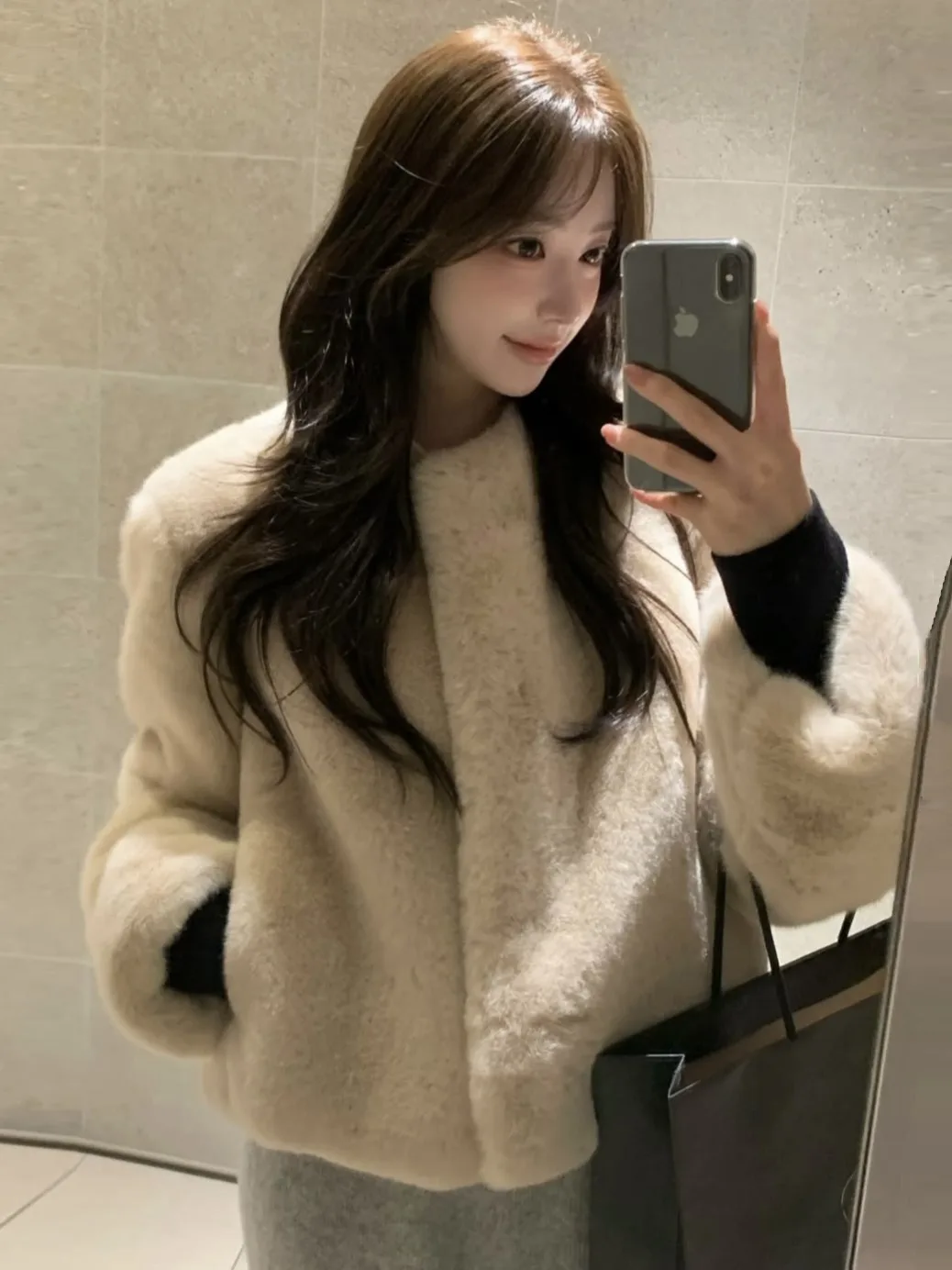 

Женская зимняя куртка из искусственного меха и кожи, новая, теплая, модная, 100% полиэстер