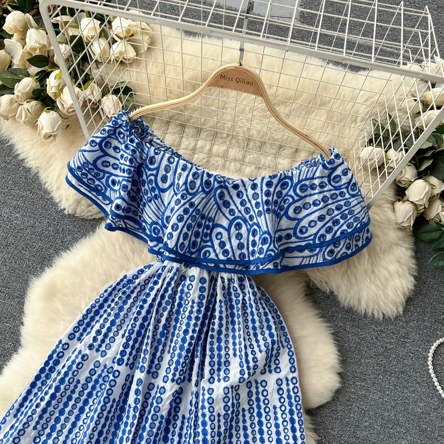 エレガントなオフショルダー、透かし彫り刺繍ドレス、レディーススリムハイウエストホリデースカート、Aラインロングドレス、春夏