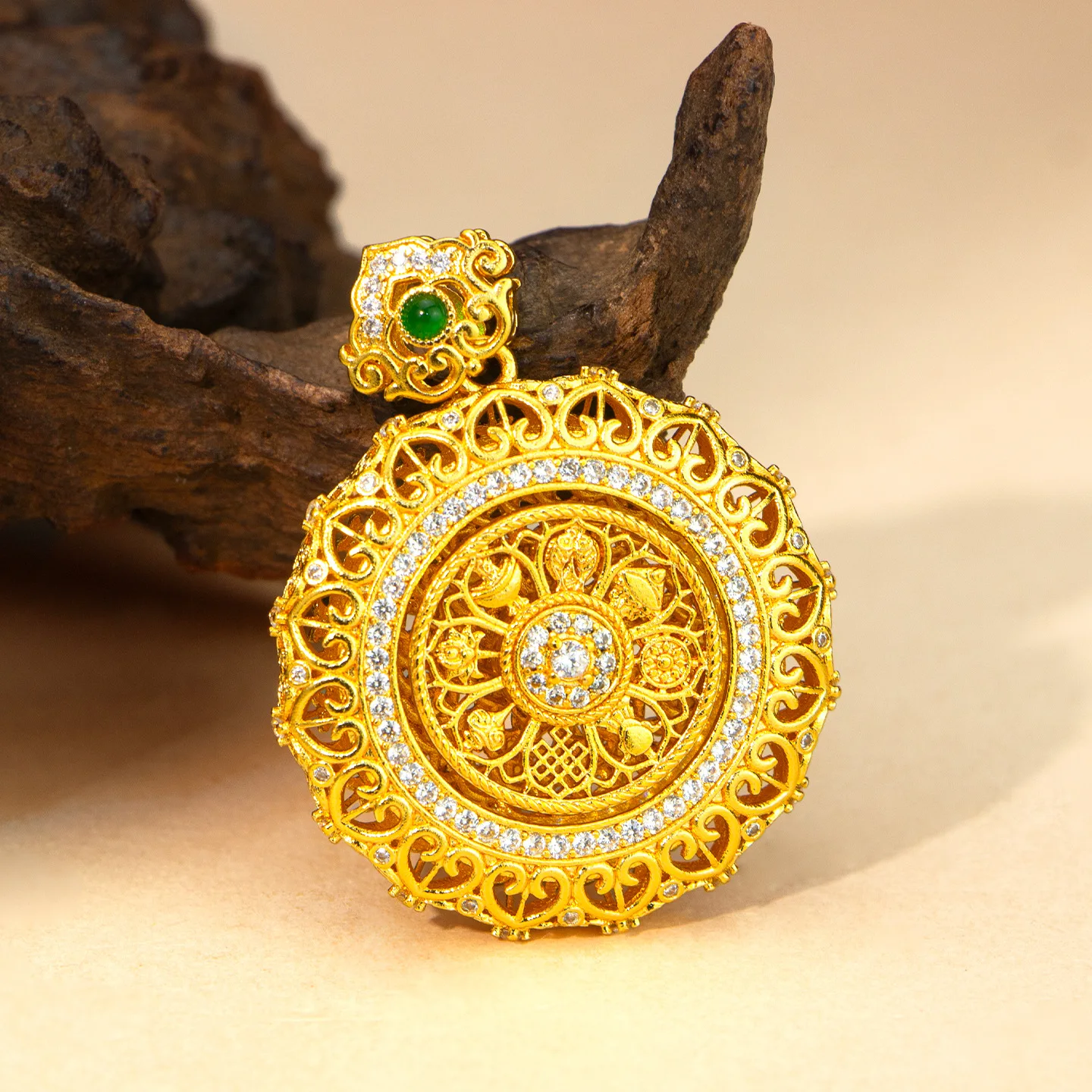 9999 gold inlaid eight-symbol compass pendant for women, Chinese style, fashionable, hollowed-out, collar chain