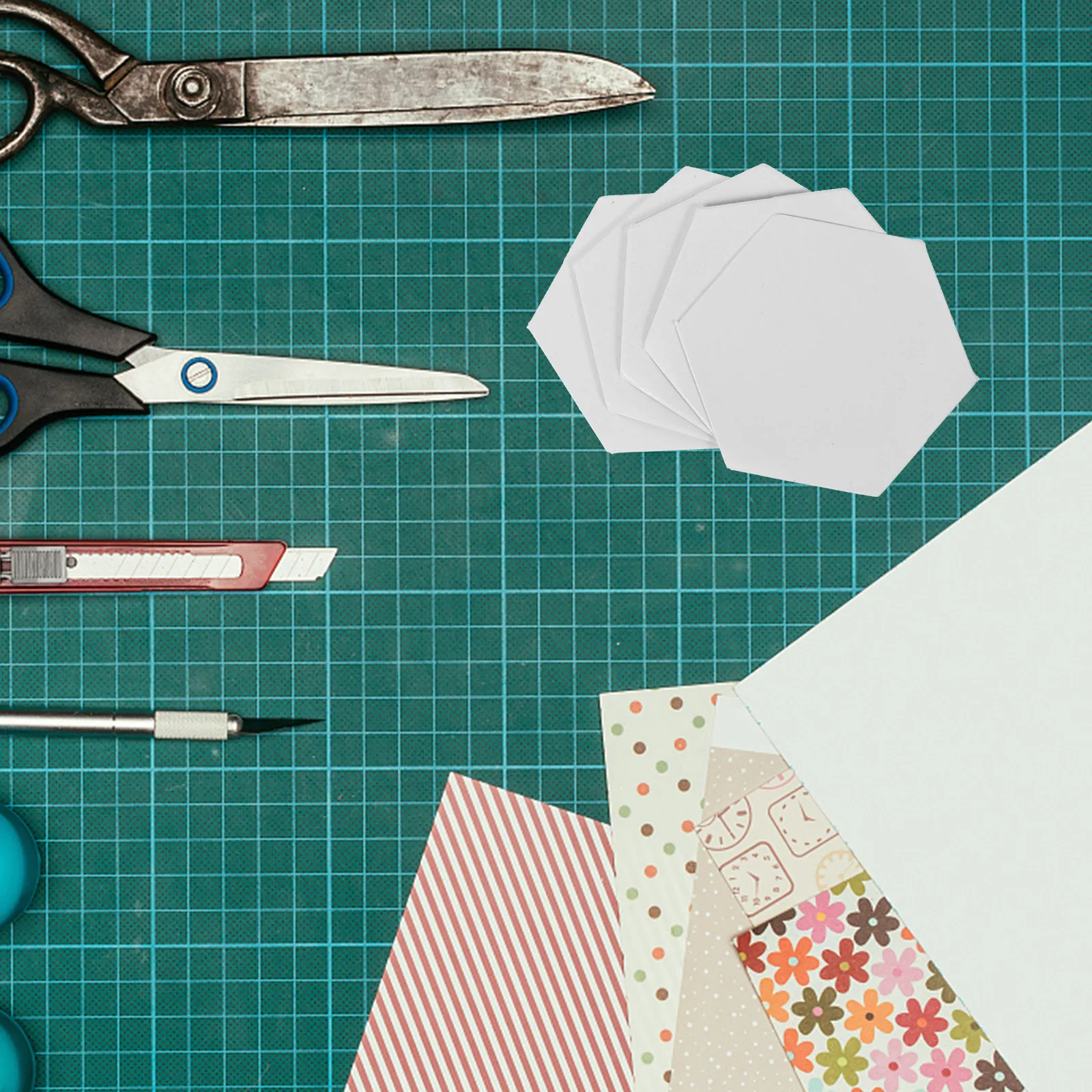 

300Pcs Patchwork Paper Creative Hexagonal Reusable Craft Paper Decorative Drawing Patchwork Tool for DIY Holiday Decor