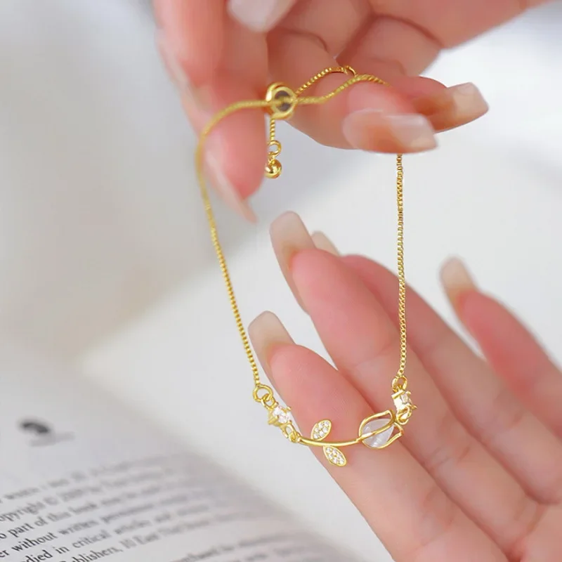 Girls Earrings 2024 New Tulip Rose Jewelry for Women Ins Korean Version Rhinester Claw Chain Adjustable Bracelet Female Necklace