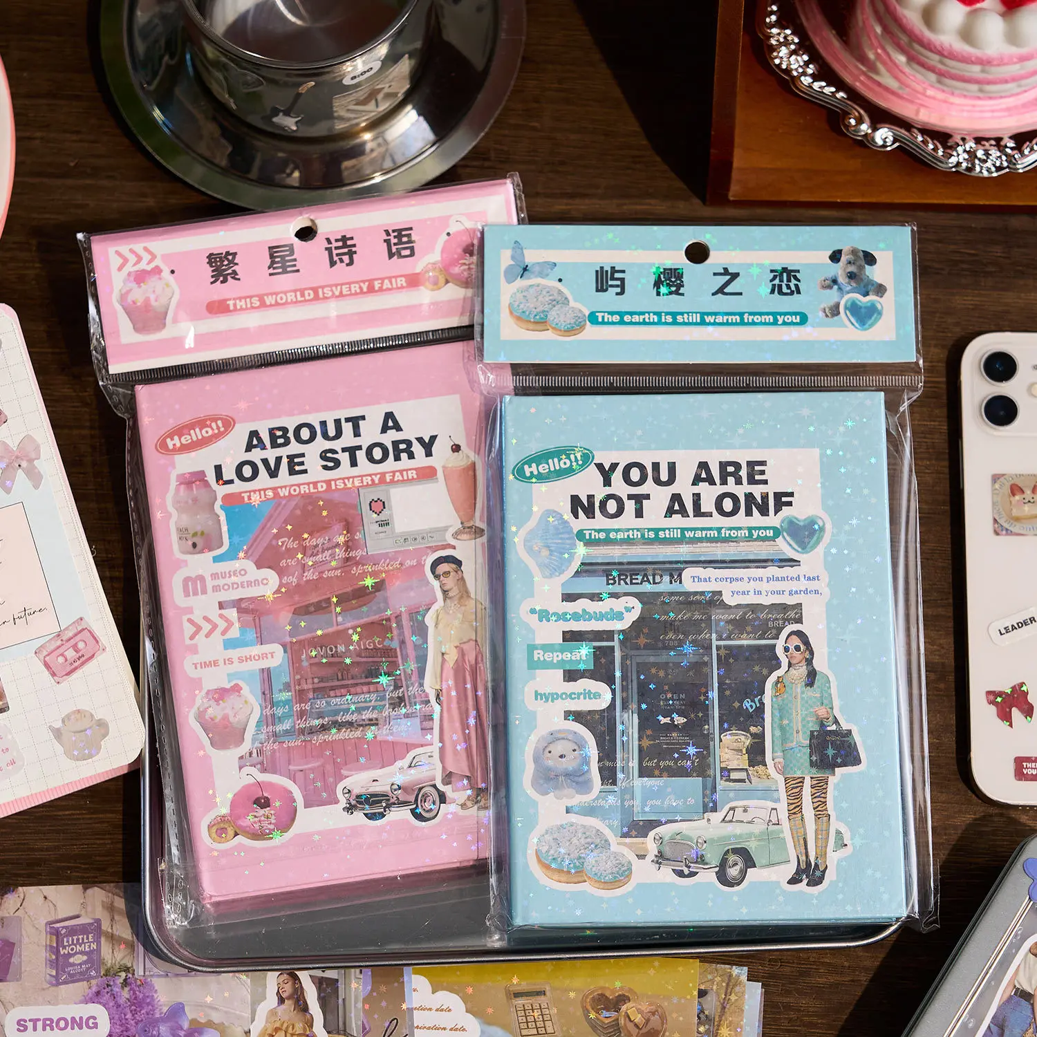 

Набор из 45 листов наклеек – универсальные материалы для ежедневников, чехлов для телефонов и декоративных наклеек для DIY-коллажей.