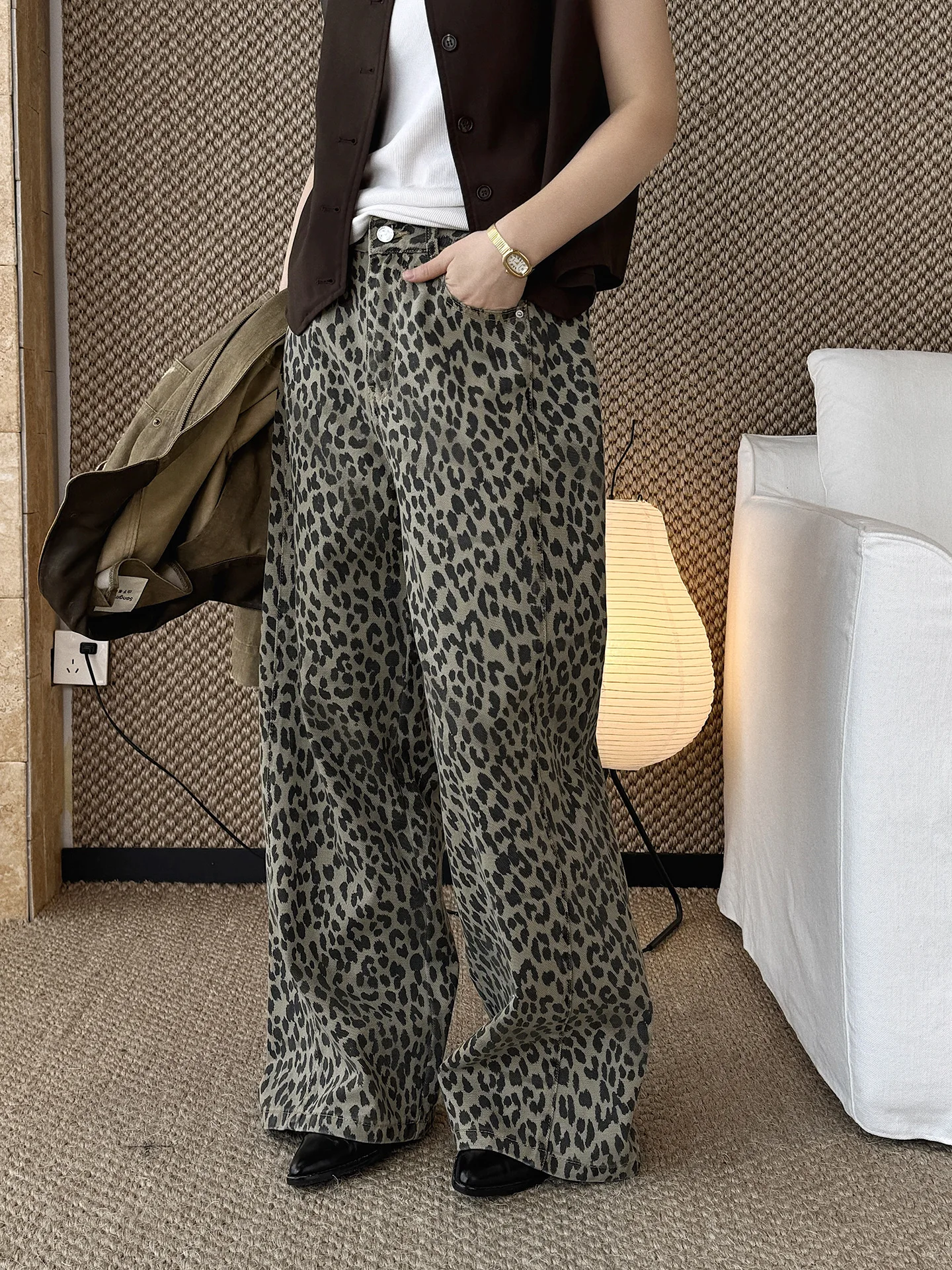 Spring new Korean retro fashionable contrasting leopard print jeans loose silhouette pants for women