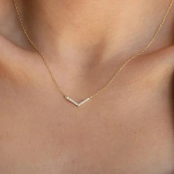 IOGOU 18k Gold Plated V Letter Necklace 925 Sterling Silver Simple 1mm Moissanite Necklace For Women with Certificate Jewelry