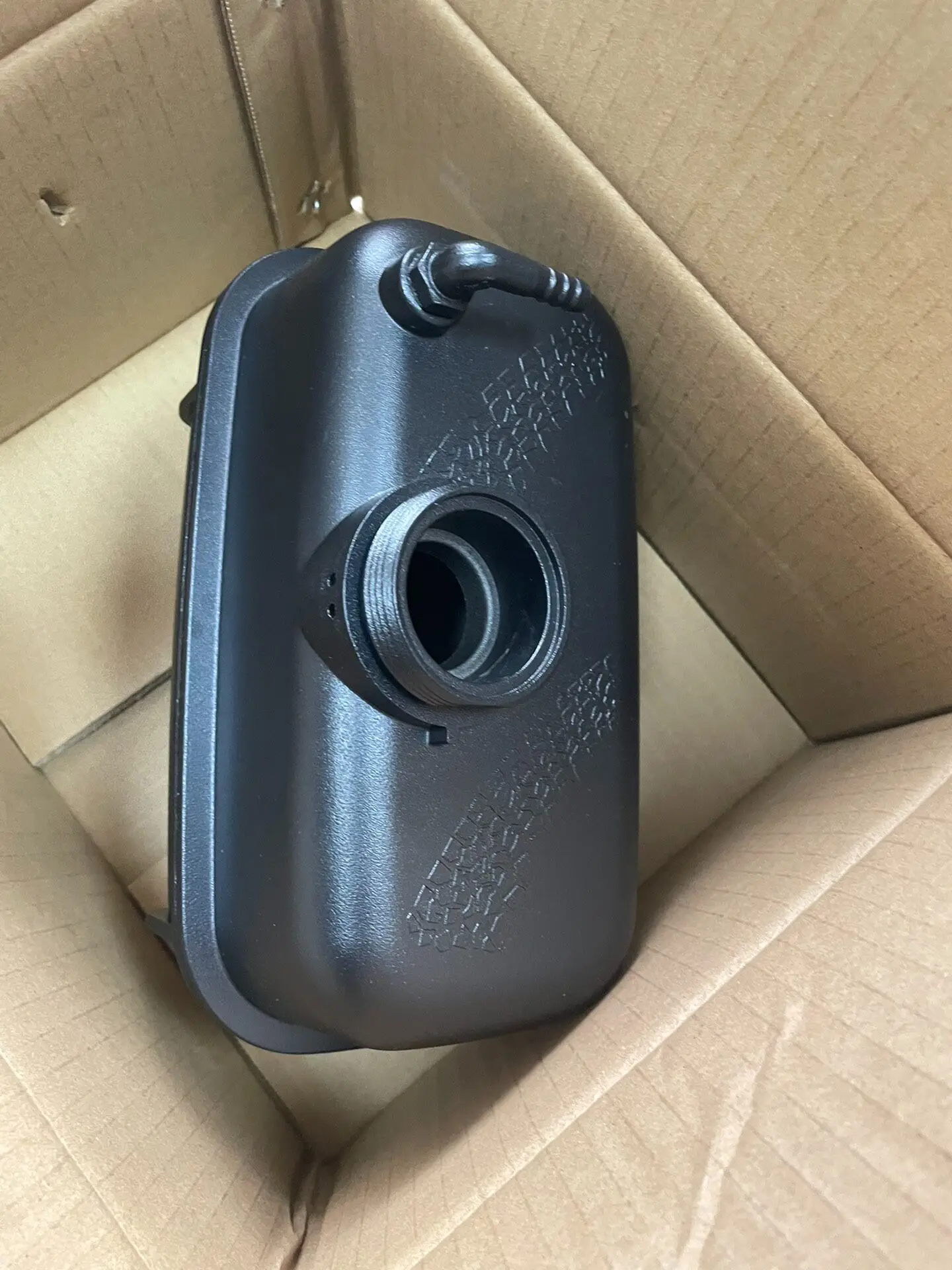 New Cooling Bottle for Jeep Wrangler JL Gladiator JT 19-24 68364312ACAll-aluminum, Welded, Resistant to High Temperatures