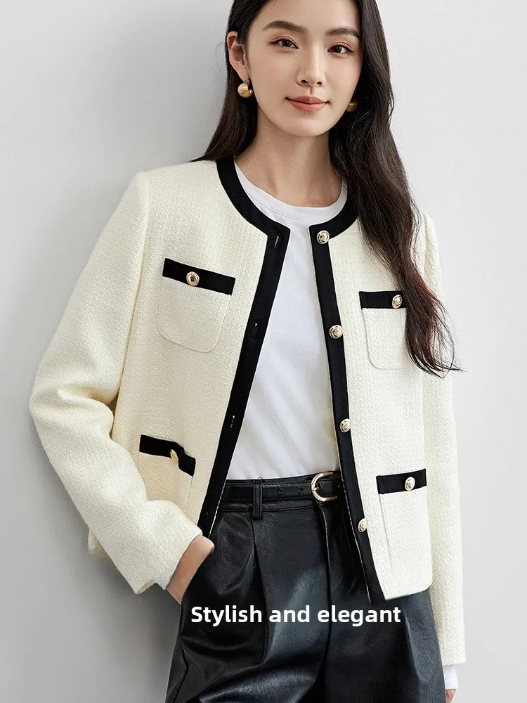 เสื้อโค้ทผู้หญิงทรงปกติ ผ้าโพลีเอสเตอร์ สีน้ำเงิน รุ่น Color Blo Long Sve round Ne Jaet สำหรับใส่ไปทำงาน มีแผ่นรองไหล่