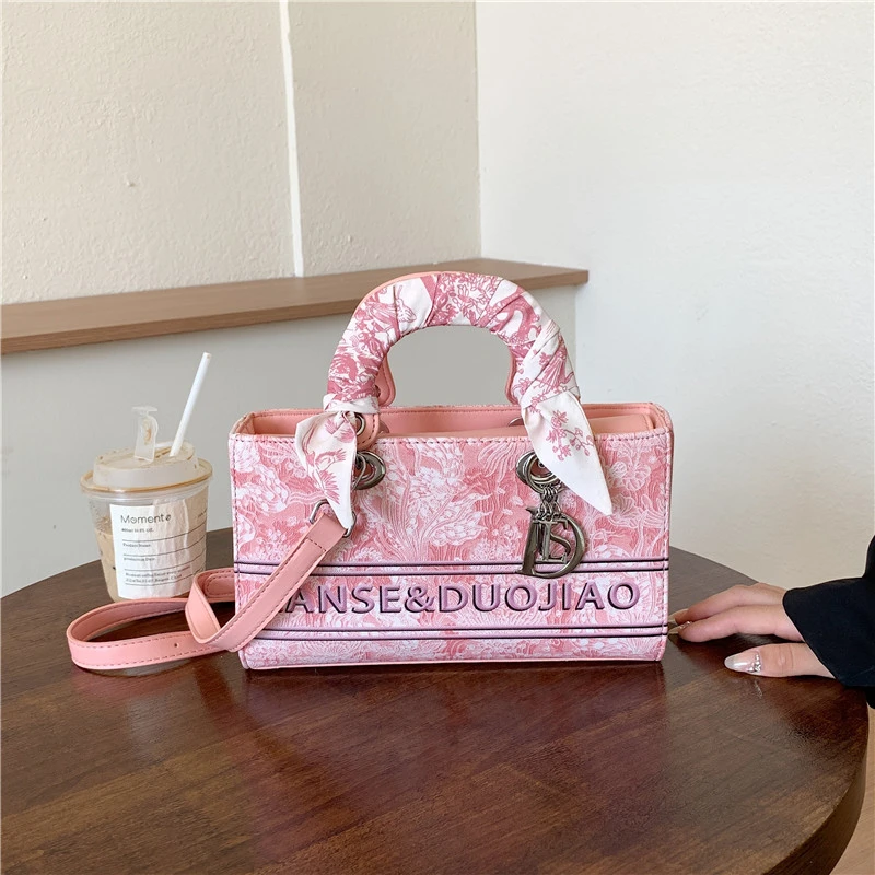 

​​Elegant Essential Female Bag Handbag Portable Shoulder Bag Foundational Piece For Style Building​​