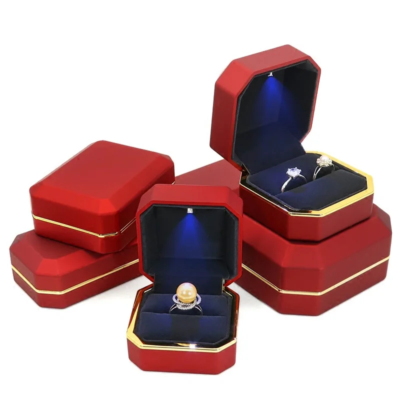 Lacquer Piano Finish Ring Earrings Necklace Pendant Box with LED Light Luxury Plastic Jewelry Organizer Gift Packaging Case