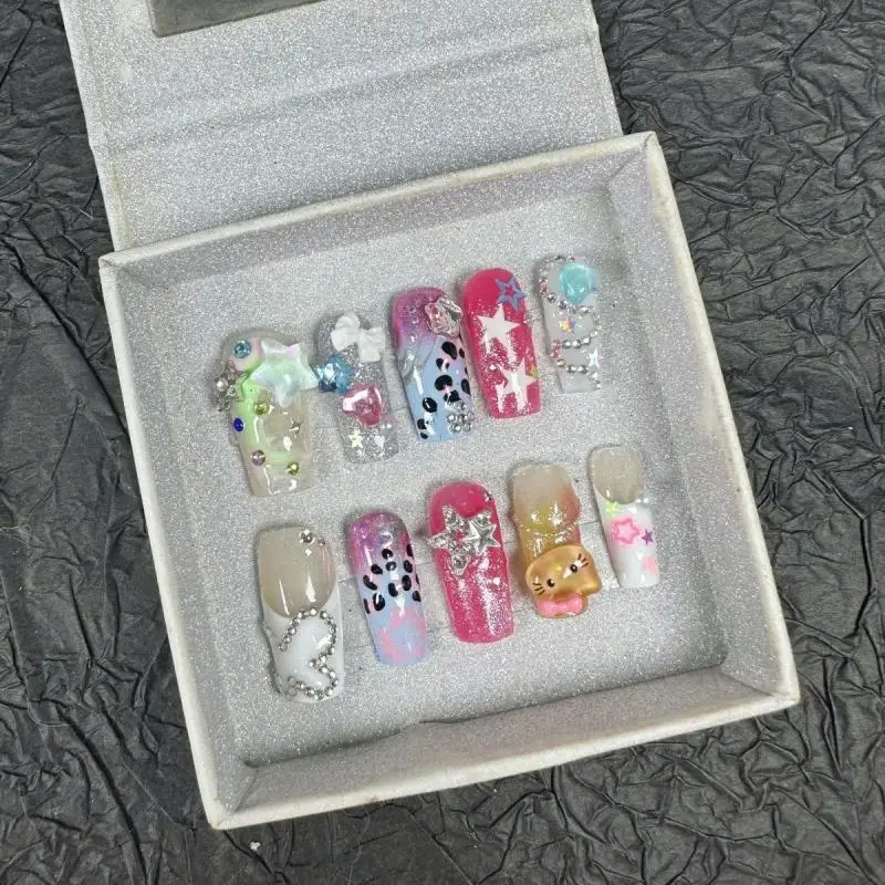 Sanrios Hello Kitty Y2K uñas postizas hechas a mano, diseño de corazón de diamante, puntas de uñas de cobertura completa, puntas de uñas postizas portátiles