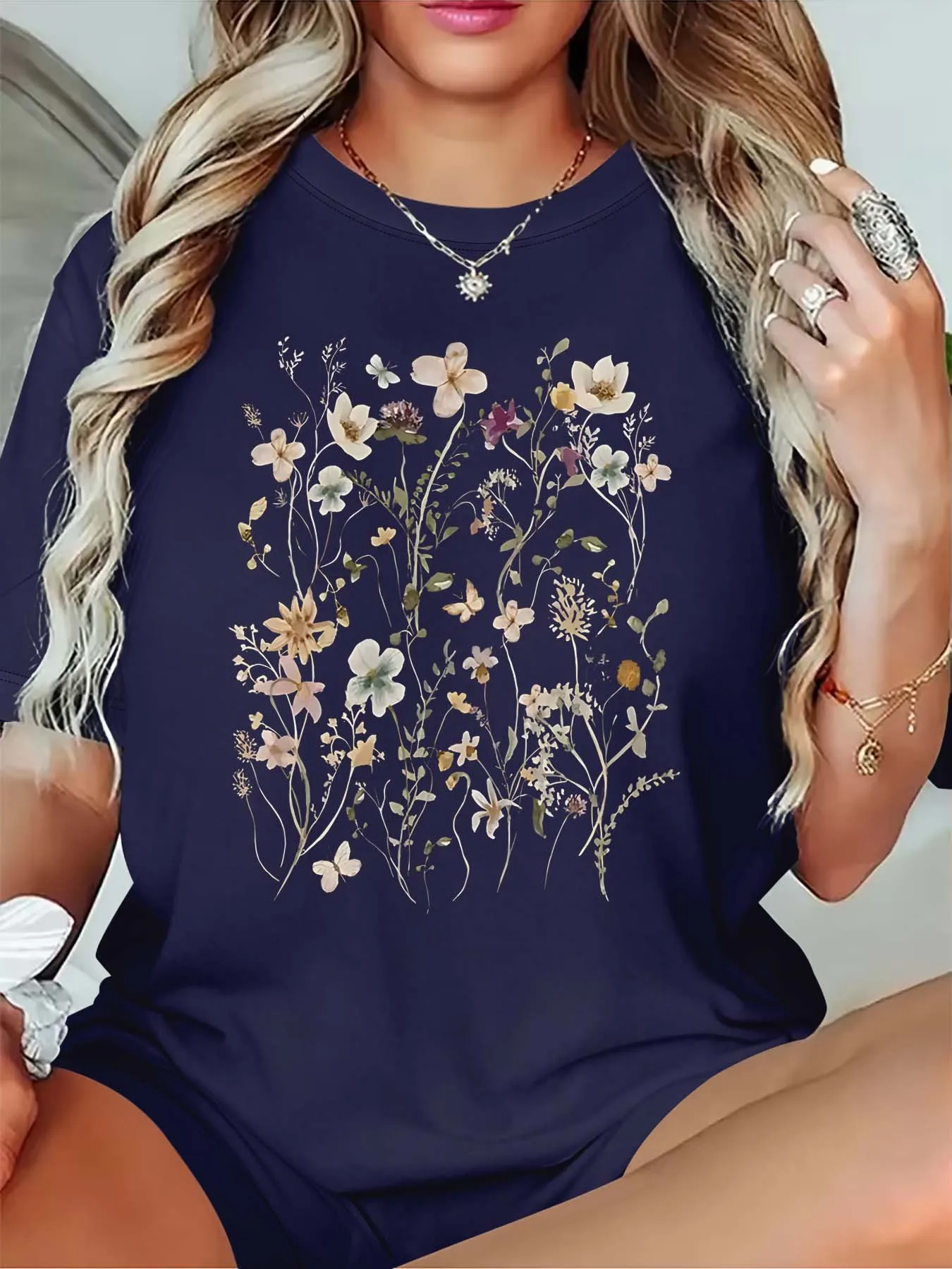 Plus Size Artistic Wildflower - Patterned Top for Stylish Women’s Charming Outfits