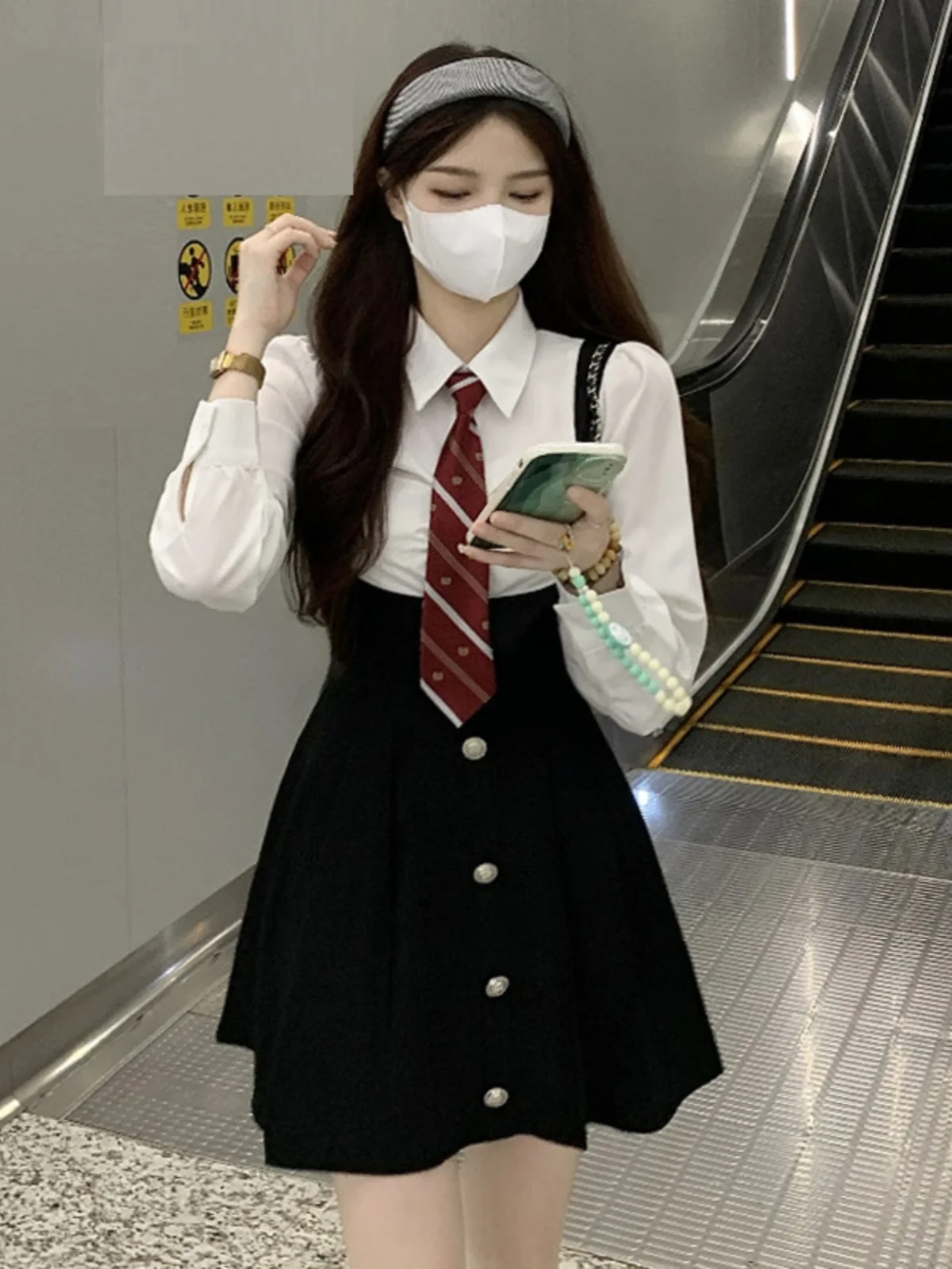 

Женское повседневное платье больших размеров на весну-осень, свободного кроя, с завышенной талией, А-силуэт, скрывающее недостатки фигуры, стройнящее, в студенческом стиле, с коротким рукавом