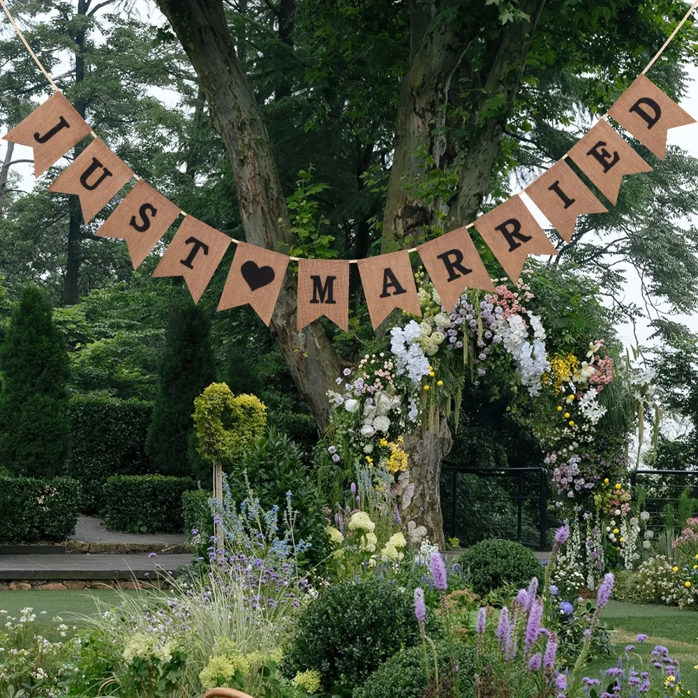 Just Married Burlap Banner Rustic Swallowtail Bunting Flag Vintage Farmhouse Wedding Decor Banner for Bridal Engagement Proposal