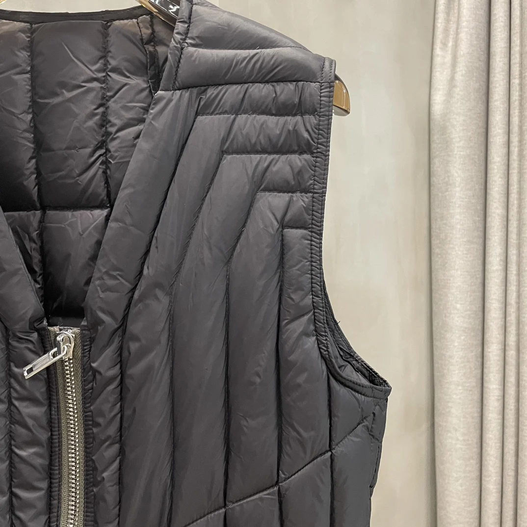 2025 ملابس نسائية سترة دراجة نارية خفيفة الوزن شتاء جديد 1104