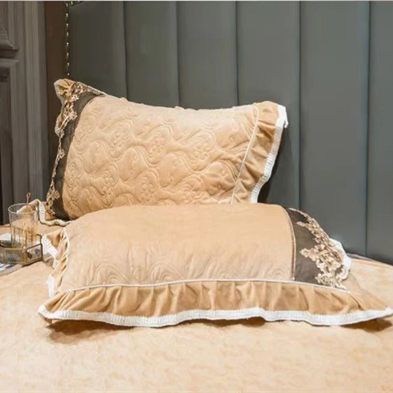 Luxury European Crystal Velvet Quilted Bedspread Queen King Size Lace Embroidery Single Double Bed Cover Winter Warm Bedding