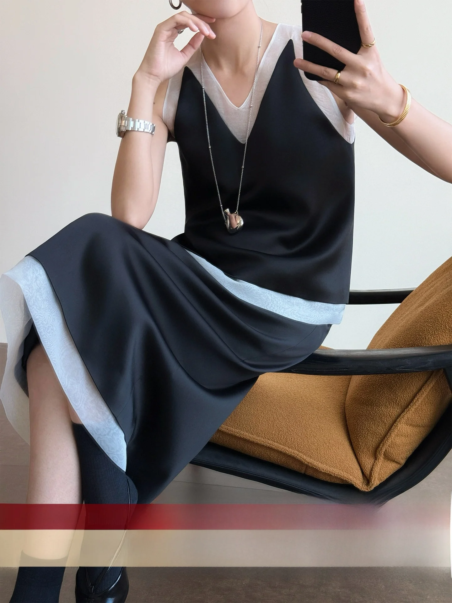 

WANGER Black White Gradient Soft Matte Cool Sensation Three-acetate V-neck Sleeveless Vest Skirt Set Breathable Summer Fashion