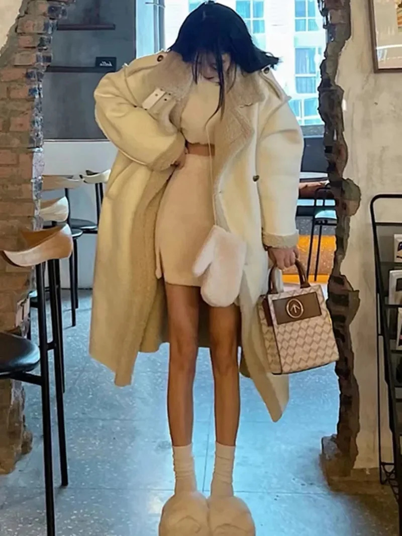 Lamb Wool Long Coat Female 2023 Winter Korean Version of Loose Temperament Fur one Cotton-padded Female Coat Solid Color Commute