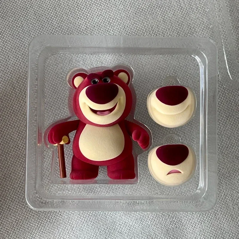 

Мультяшный выщипанный клубничный медведь, История игрушек, Лотсо, флокирование, съемная настольная модель, украшения, коллекция, замена, подарок на день рождения