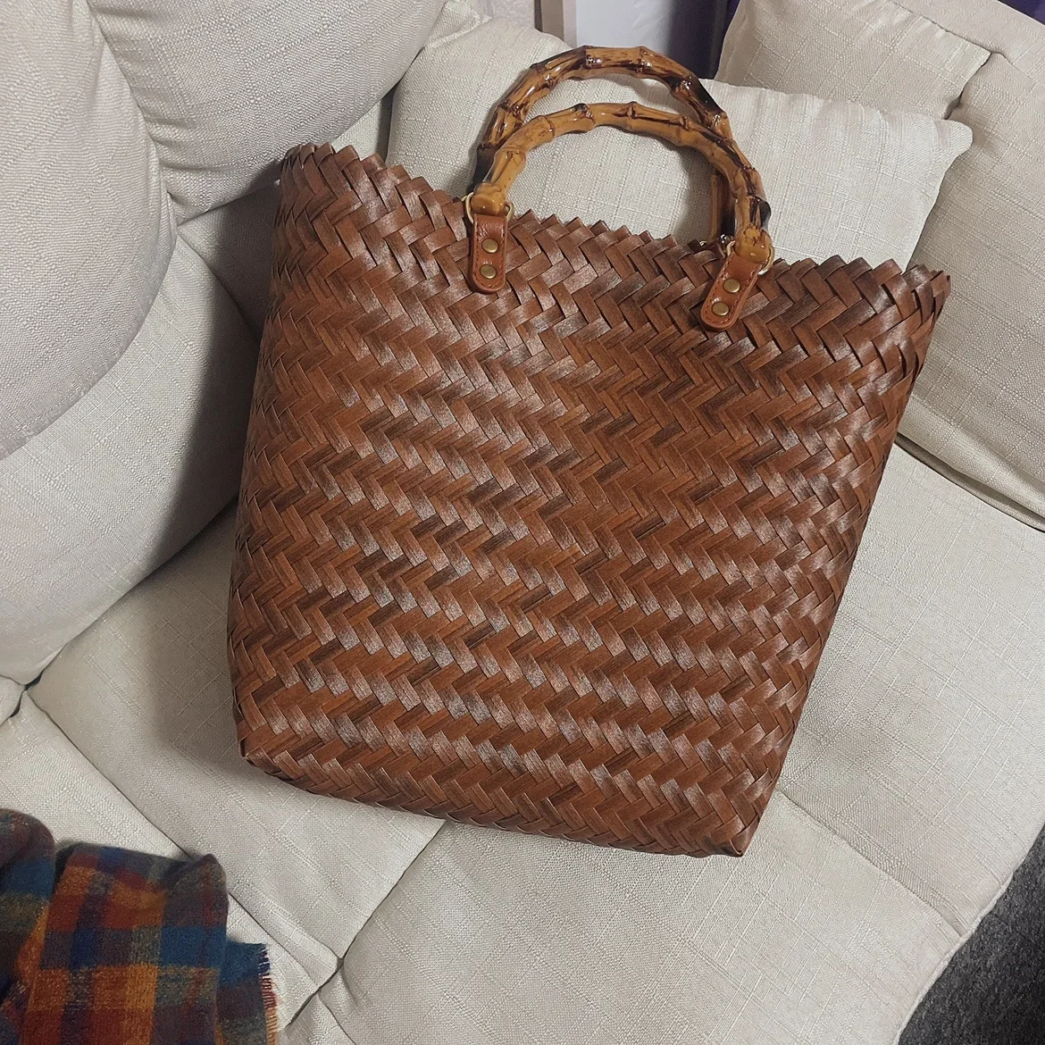 Imitation rattan straw bag acrylic handle hand woven bag