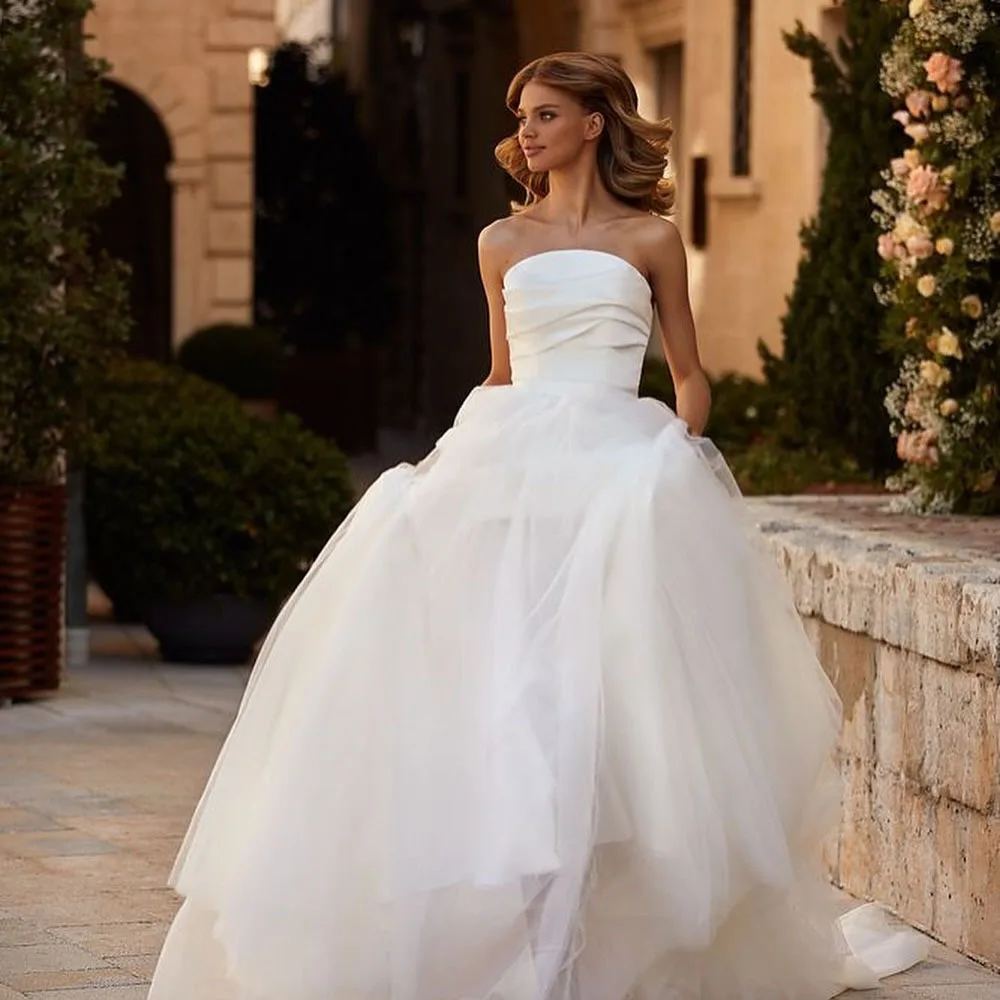 

Modern Princess Wedding Dresses Strapless Satin Tulle Boho Bridal Dress Pleats Exquisite Brides Dress