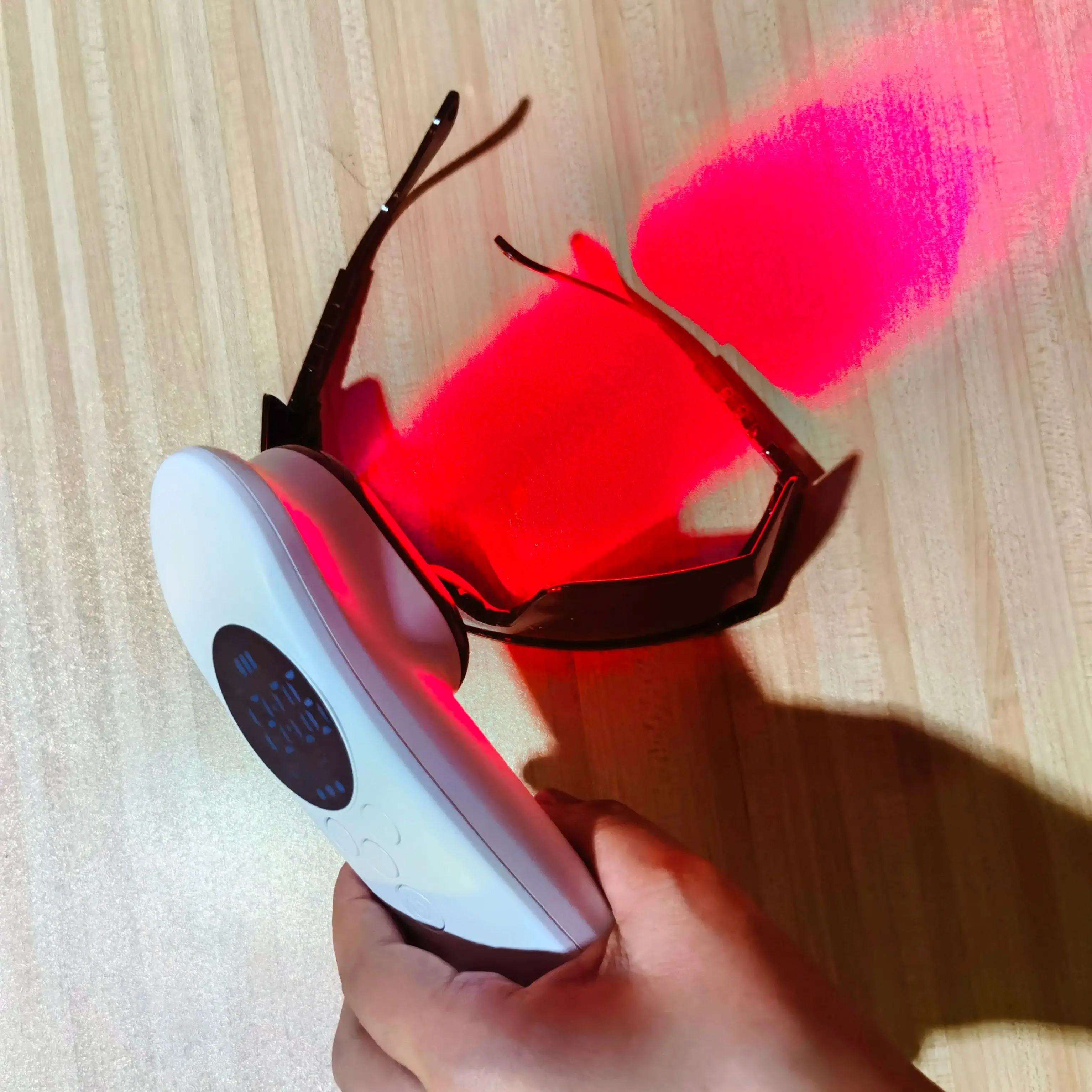 

HLKGO 520mW 808nm Laser Pain Relief Device- Portable Near Infrared Light for Joint Muscle & Acupuncture Stimulation