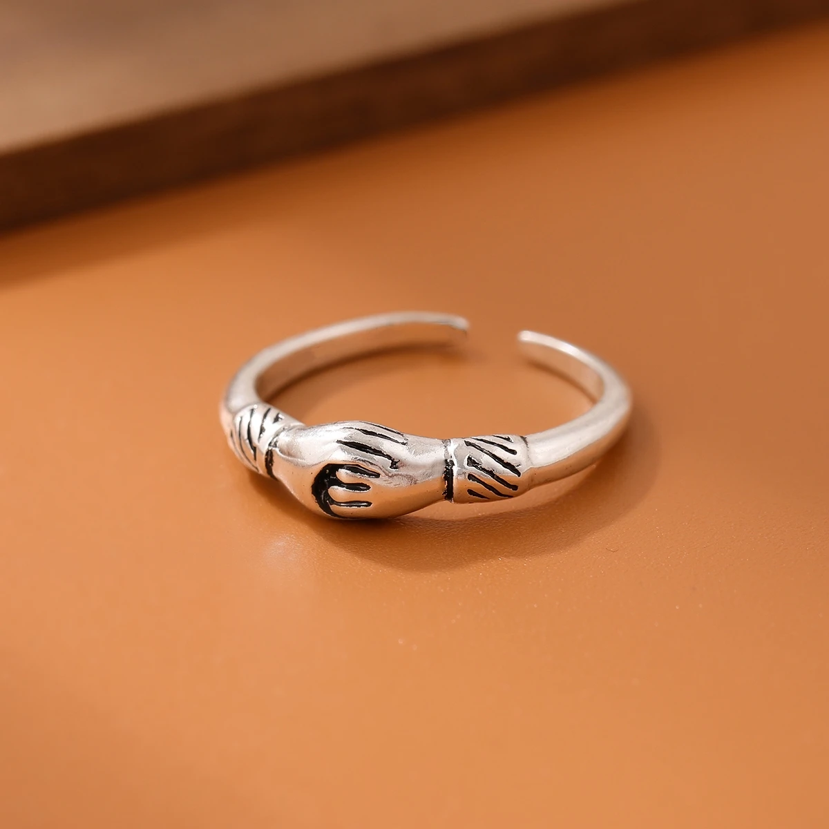 Creative Retro 925 Sterling Silver Jewelry Personality Handshake Positive Energy Eternal Exquisite Opening Rings  R068