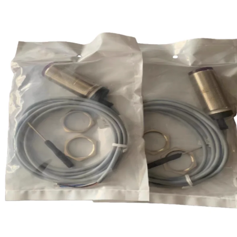Brand new genuine proximity switch LR12XCN04LI4M-E2  LR04QAF08DPO-E1  LR04QAF08DPC-E1  LR04QAF08DNO-E1  LR04QAF08DNC-E1