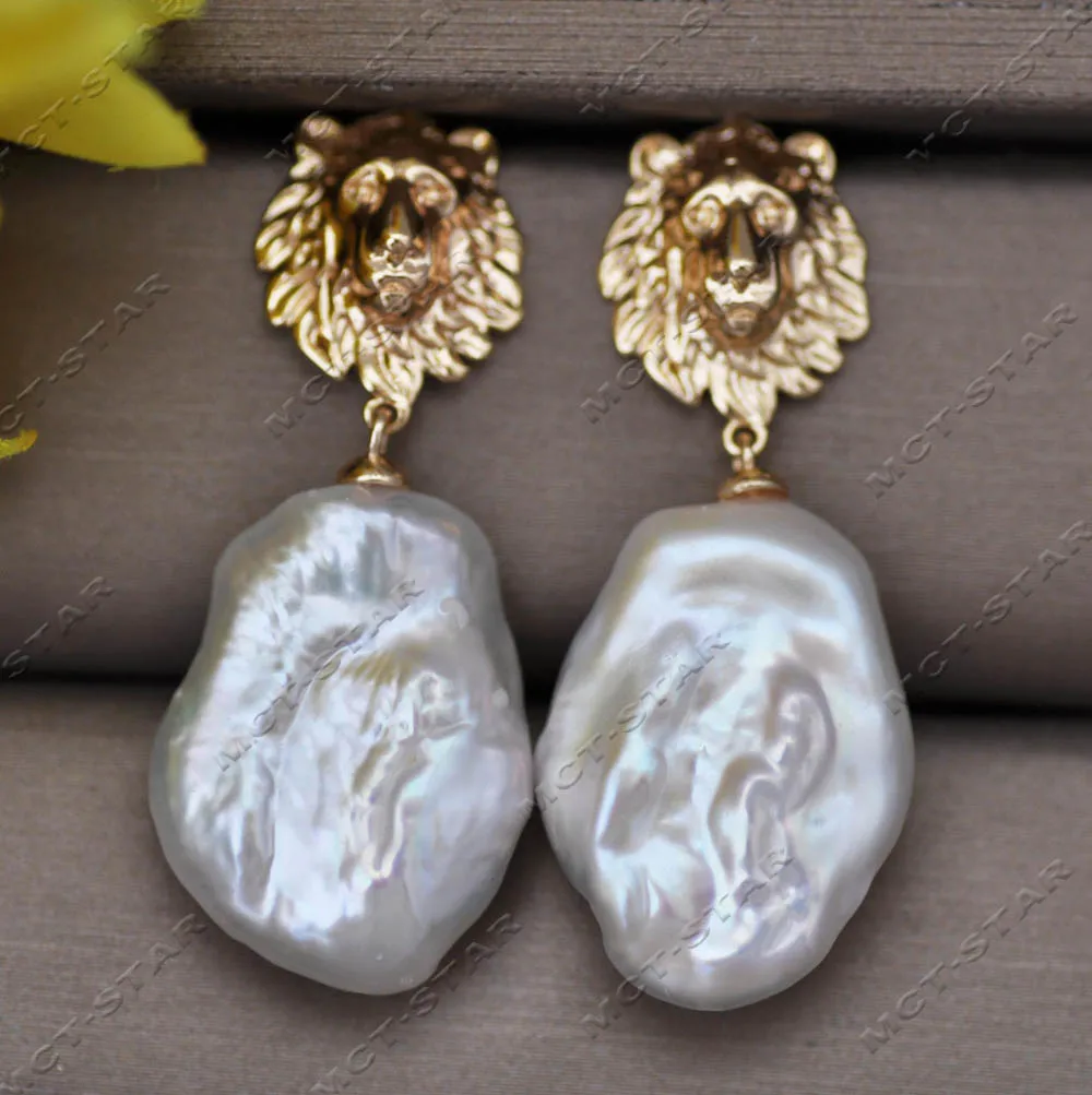 

MTC·STAR Z13253 Handwork Gilded Lion Custom 22mm White Baroque Pearl Dangle Earring Jewelry