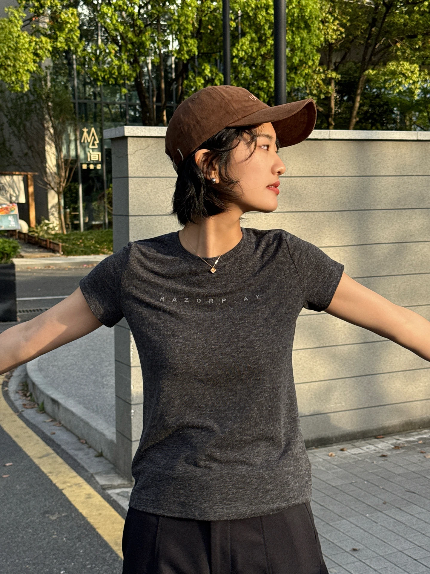 

Comfortable Grey round Neck Short Sleeve Women's T-shirt Loose Fit Summer New Style Single Wear Casual Fashion Top