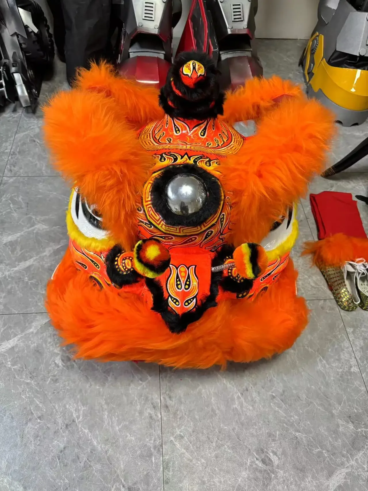 Factory Handcrafted Normal Size Performance Lion Dance Costume Chinese Culture Inspired Lion Dance for Two People