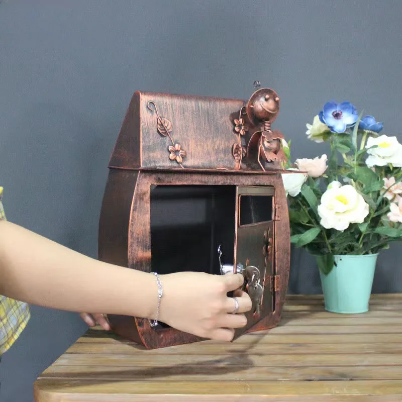 Animal Iron Mailbox Metal Wall Mount Mailbox Retro Handcrafted Mailbox for Home Garden Crafts Postbox