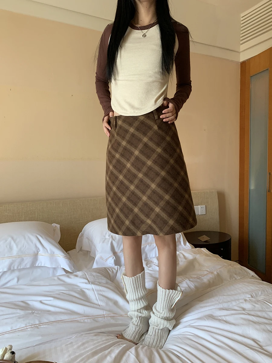 قميص داخلي نسائي من متجر المشاهير الأحمر، طبقة أساسية محبوكة، قميص للخريف، تصميم راقي وأنيق، نمط عملي