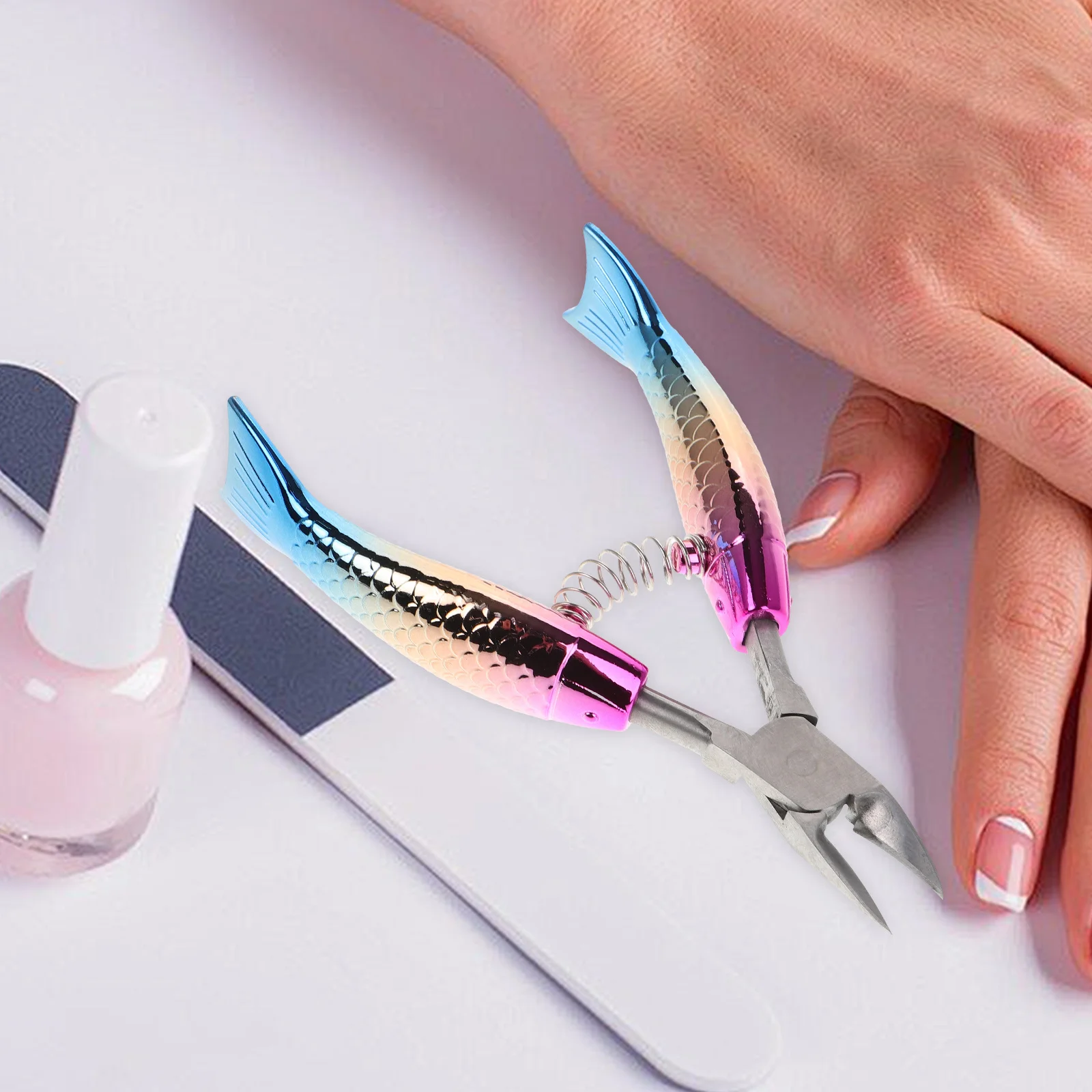 Pince à cuticules queue de poisson, coupe-ongles en acier inoxydable pour l'élimination des cuticules des ongles incarnés, conception de bec d'aigle, outils de manucure
