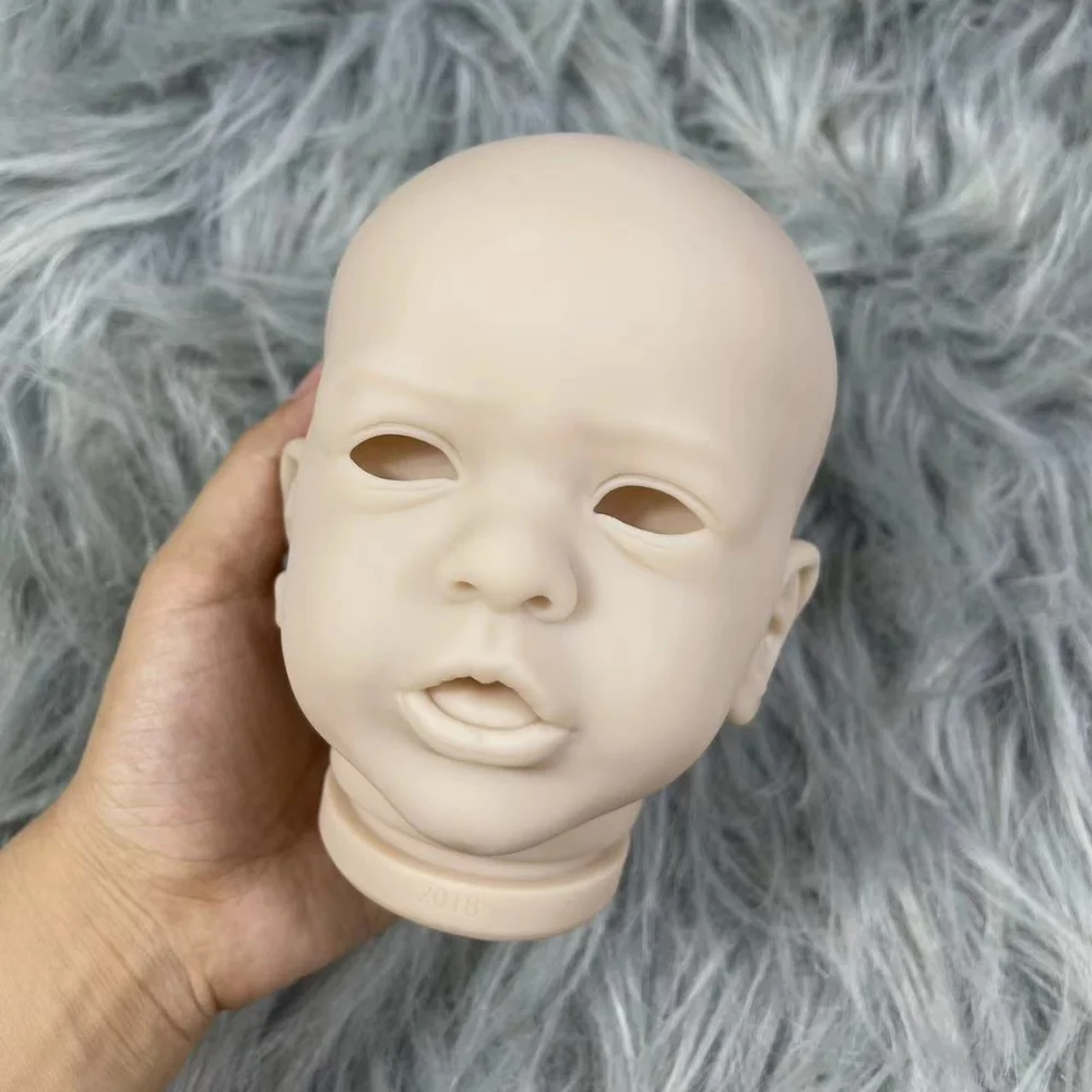 18-19 Zoll Vinyl wieder geborene Puppe Kit Aleyna lebensechte frische Farbe unvollendete unbemalte leere Puppe Kit mit Stoff Körper und Augen